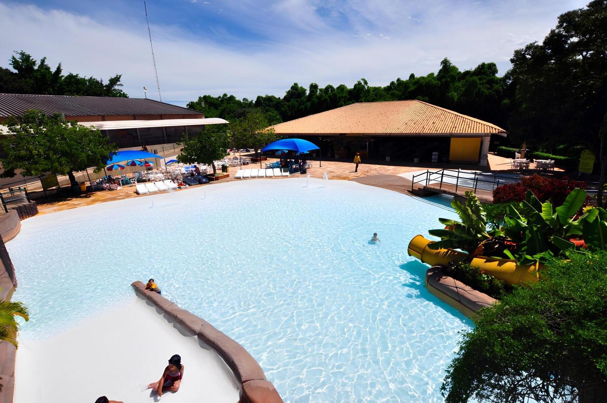 Piazza Diroma Com Acesso Ao Acqua Park Appartement Caldas Novas Buitenkant foto