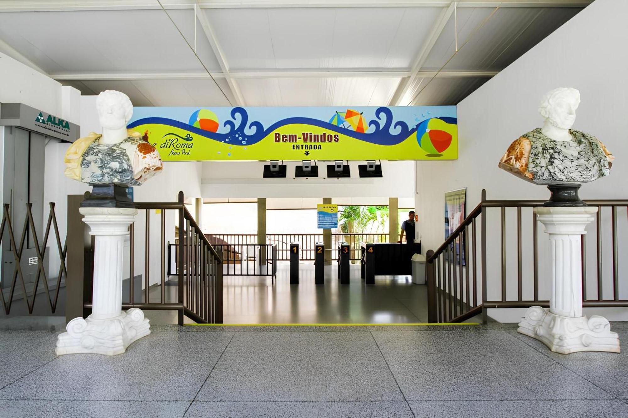 Piazza Diroma Com Acesso Ao Acqua Park Appartement Caldas Novas Buitenkant foto